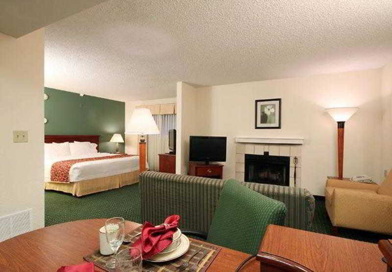 Sonesta Es Suites South Brunswick - Princeton Monmouth Junction Exterior photo